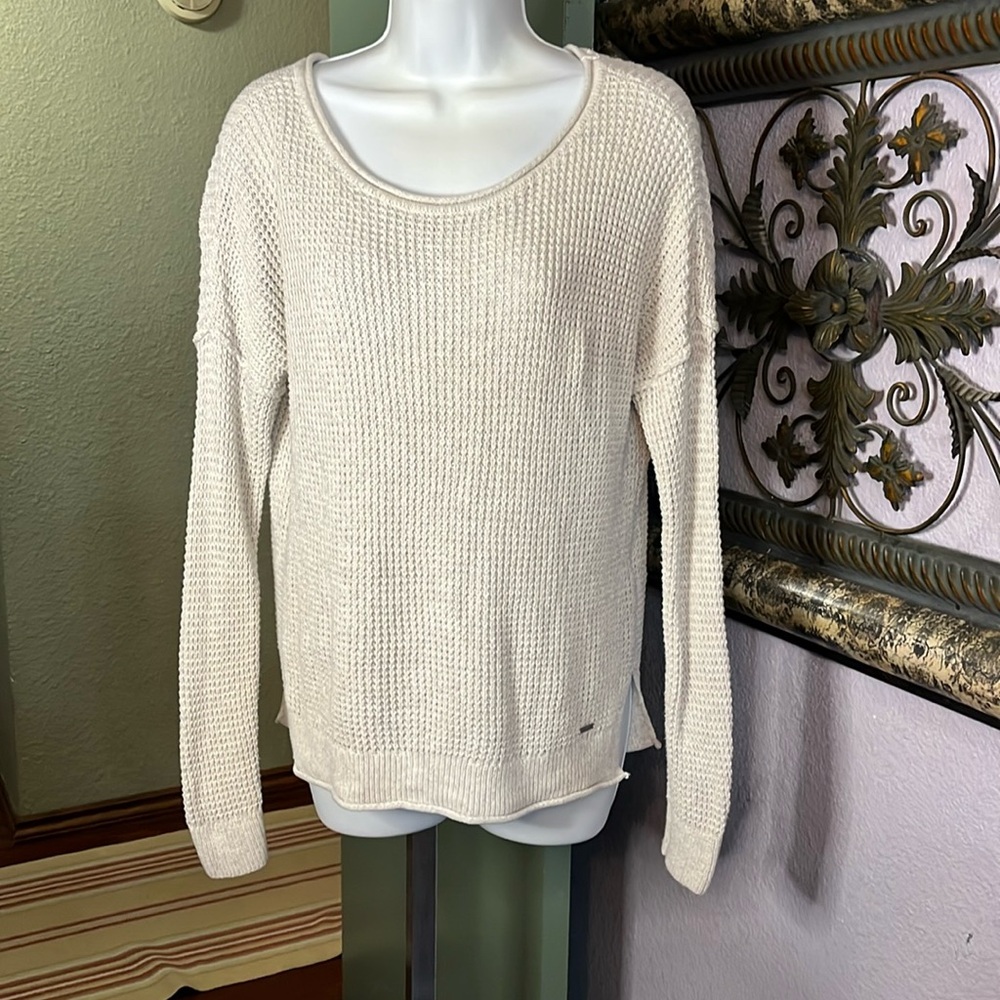 Hollister Cream and Tan  Sweater- Long Sleeved Scoop Neck Sz S💚